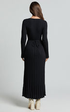 Robe Aveline
