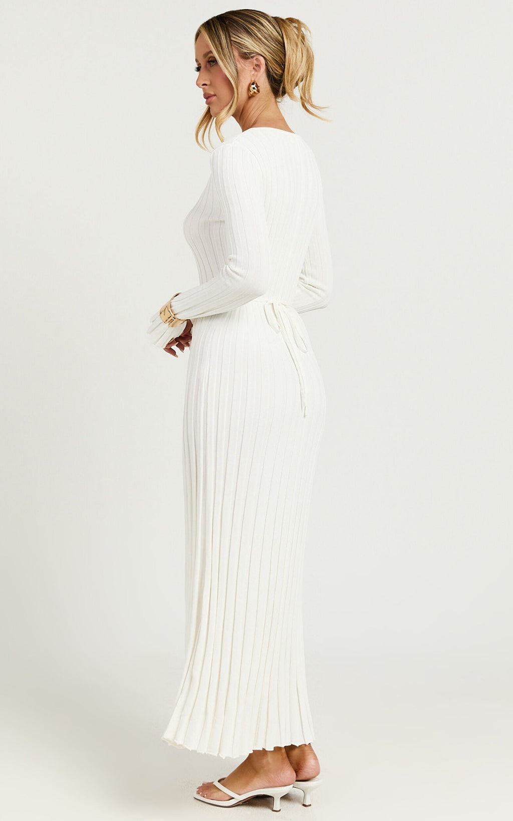 Robe Aveline