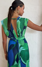 Robe Evangelina Plissée en Tons Bleus